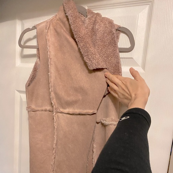 Powder/Dusty Pink faux-shearling waterfall vest - Picture 5 of 8